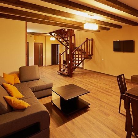 Apartment On Lychakivska Lviv Ngoại thất bức ảnh