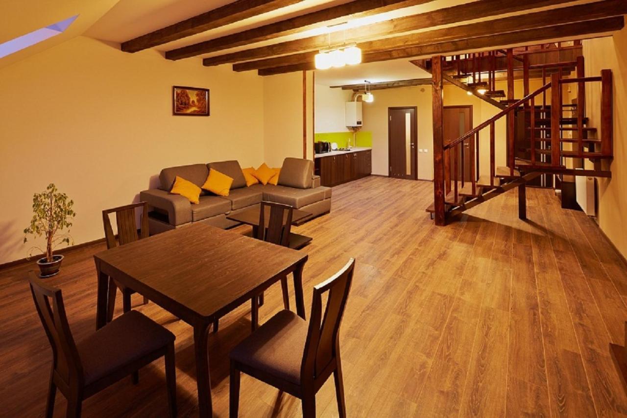 Apartment On Lychakivska Lviv Ngoại thất bức ảnh