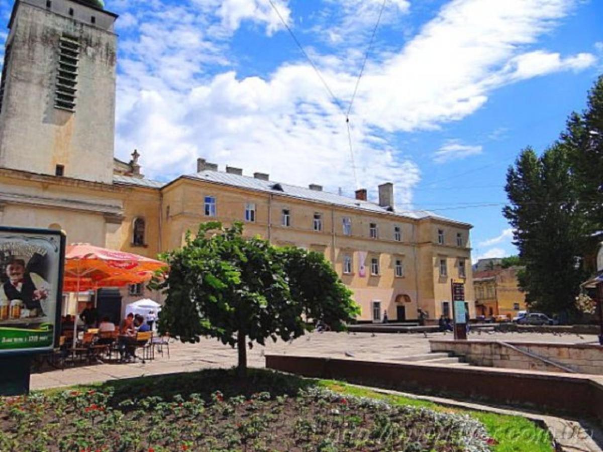 Apartment On Lychakivska Lviv Ngoại thất bức ảnh